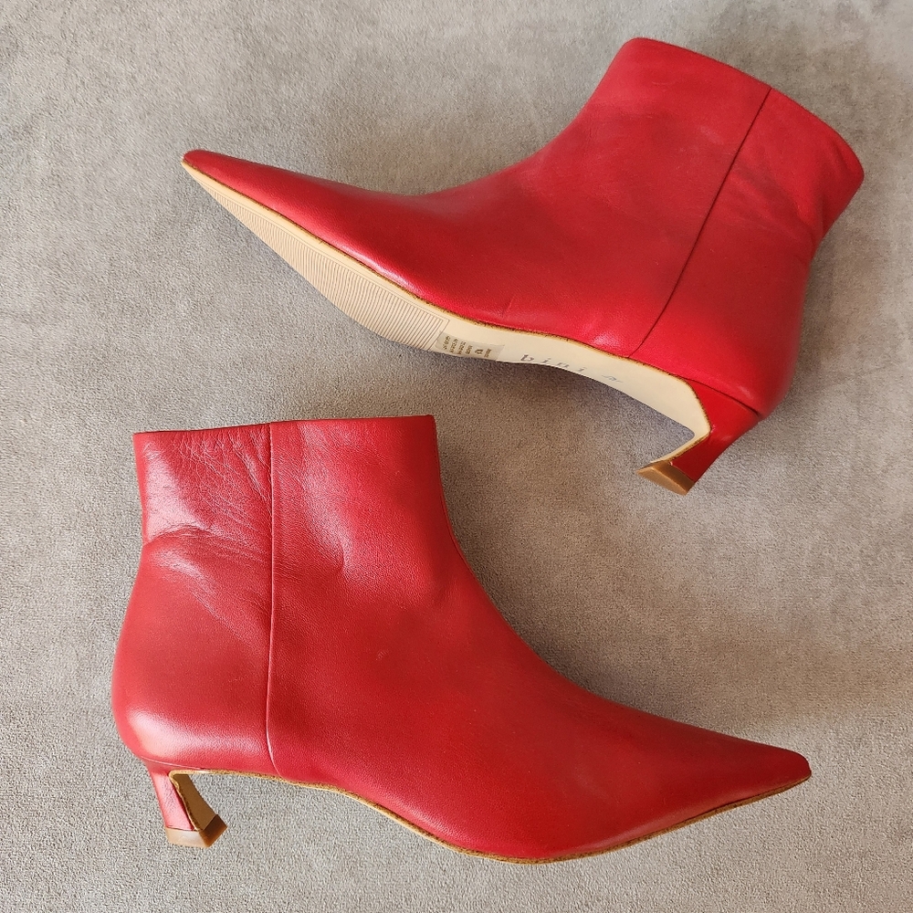Gianni Bini Booties 6 Cherry Red Leather Georgina Pointy Kitten Heel New $140